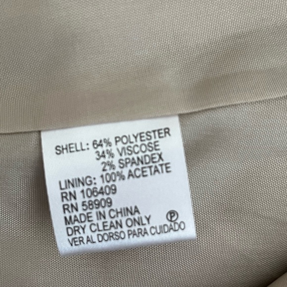 NWOT Antonio Melani Stylish Beige Single Breasted Blazer with 2 Exterior… - Picture 5 of 6